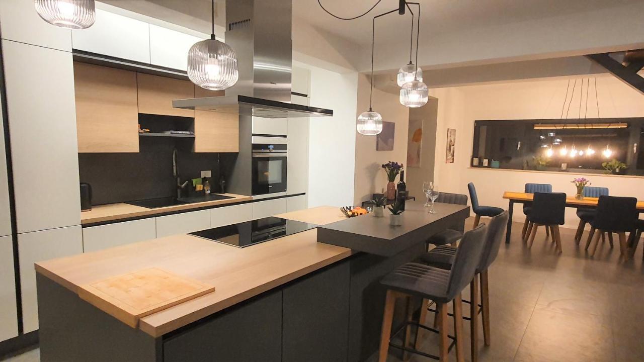 Apartments Marina Омиш Экстерьер фото